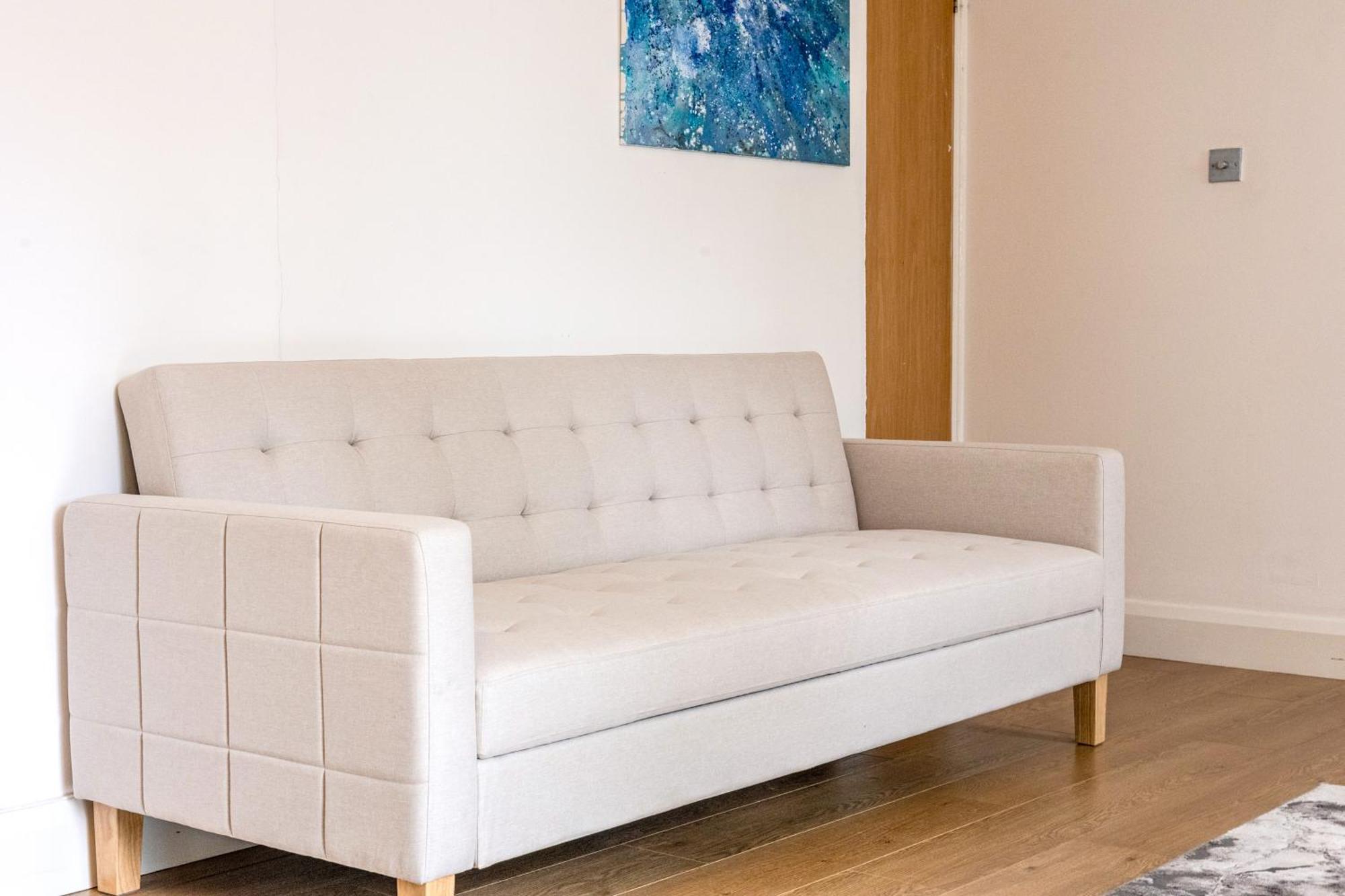 Sunny 1br Gem Near Canary Wharf With Parking Appartamento Londra