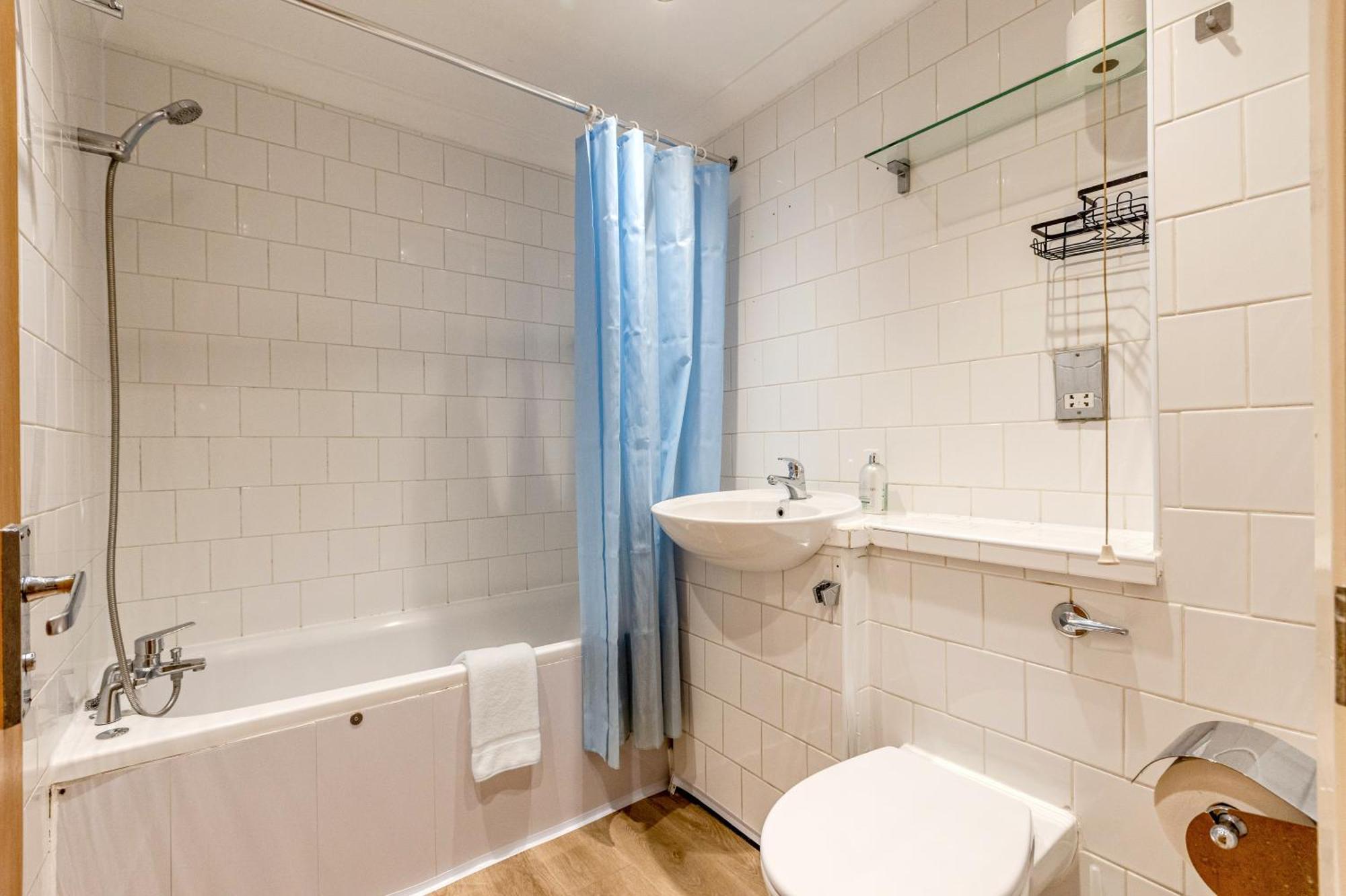 Appartamento Sunny 1br Gem Near Canary Wharf With Parking